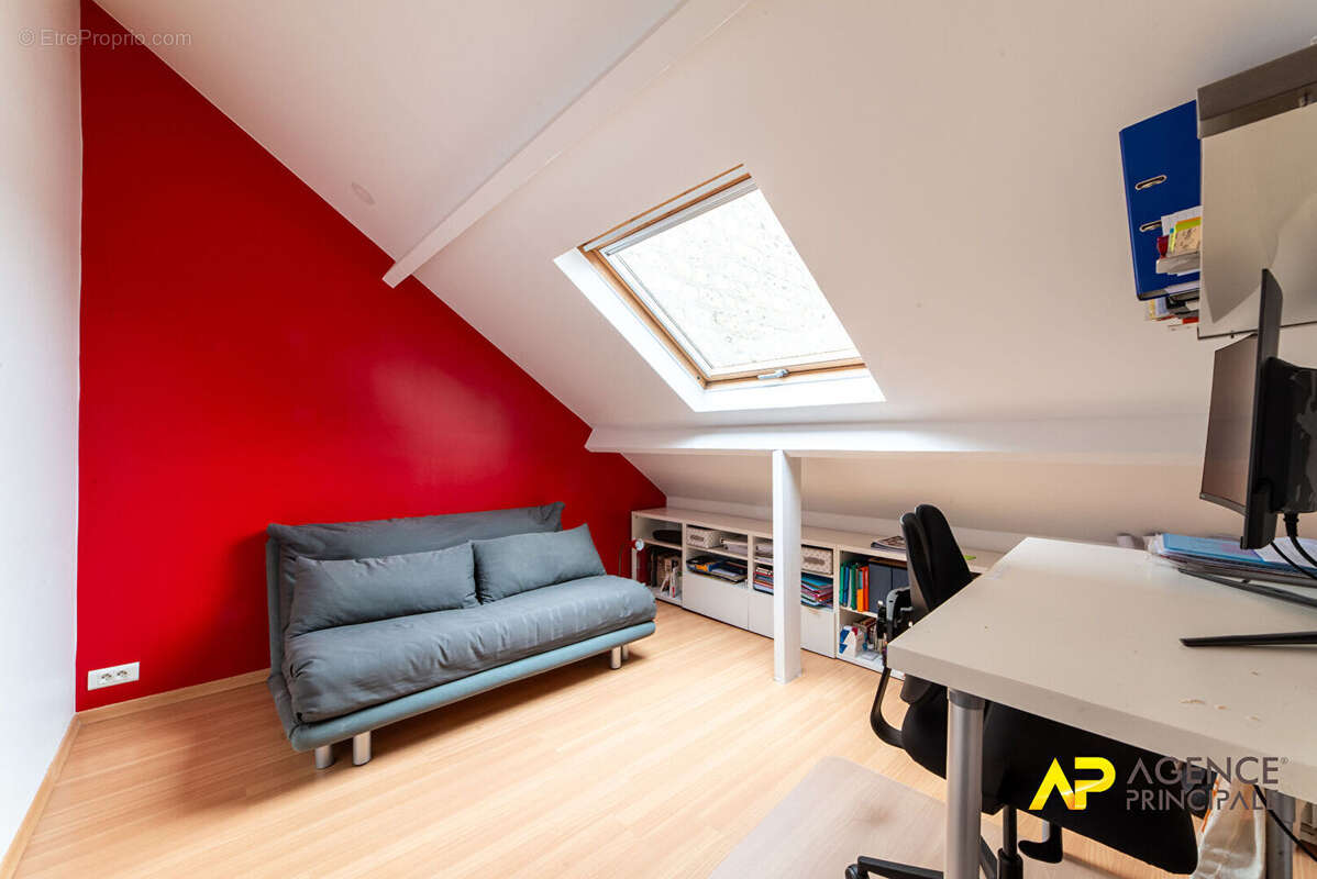 Maison à LA GARENNE-COLOMBES