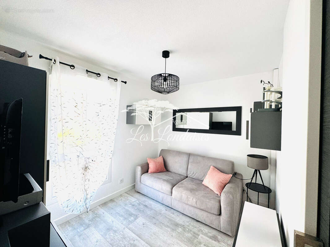 Appartement à LA LONDE-LES-MAURES
