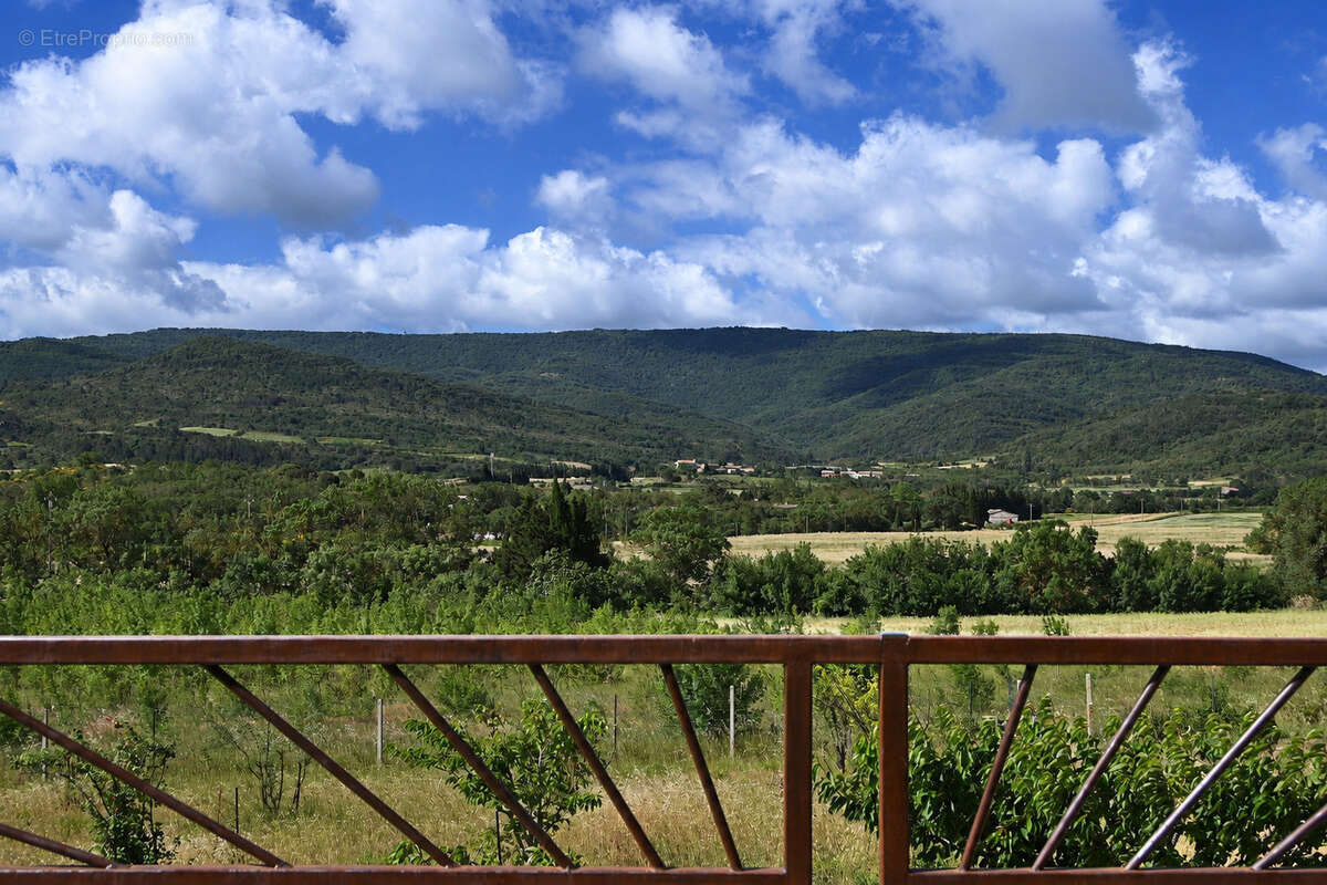 Maison familiale rénovée avec vue panoramique, terrasse et double garage   Serviès-en-Val - photo 5