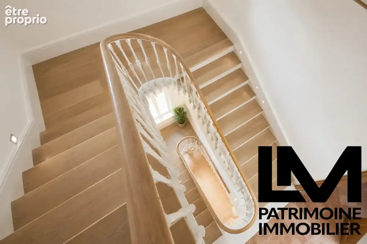 Maison 381 m² à Montblanc  - photo 9