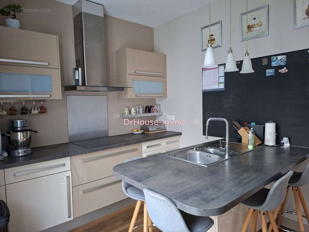 Maison à SAINT-ASTIER