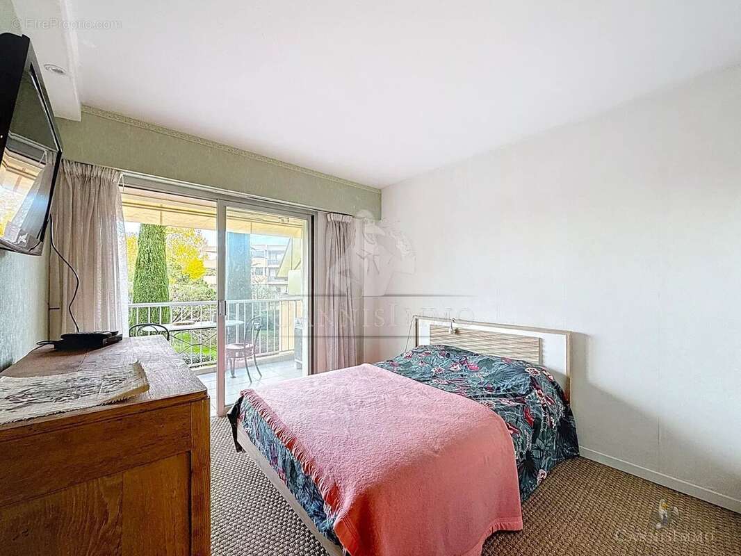 Appartement à MANDELIEU-LA-NAPOULE