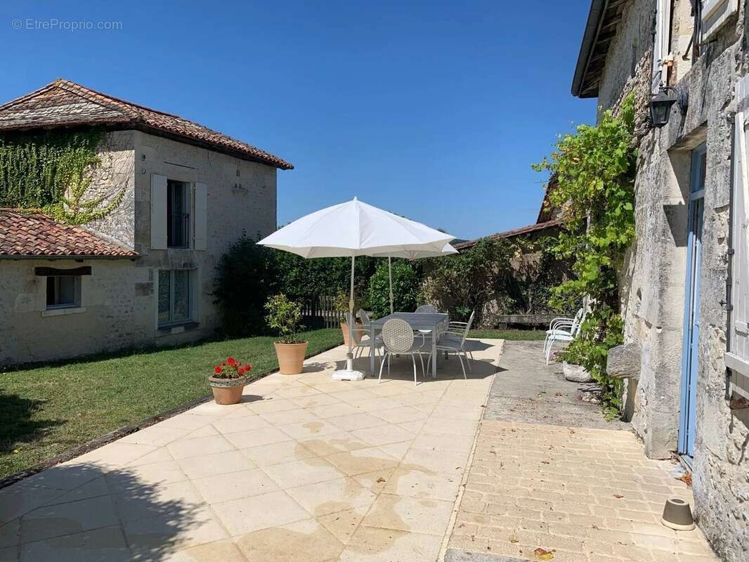 Maison à CHALAIS