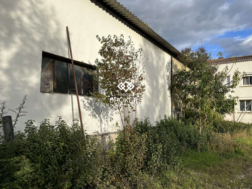 Commerce à LIVRON-SUR-DROME