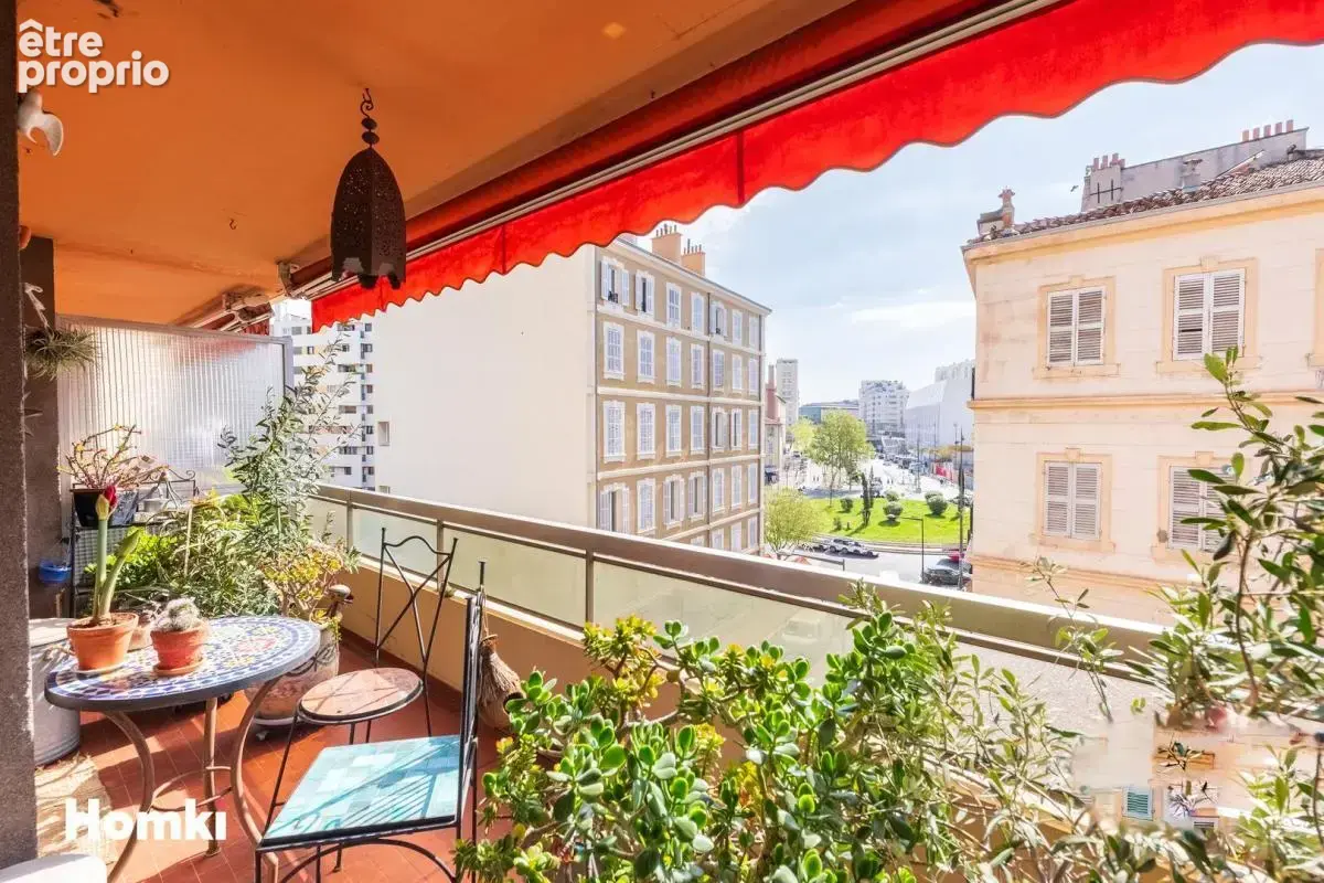 Appartement à MARSEILLE-2E