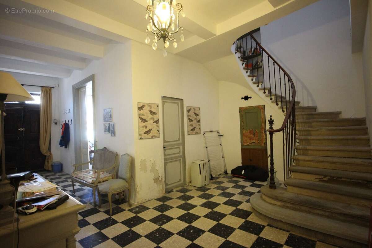 Maison à NISSAN-LEZ-ENSERUNE