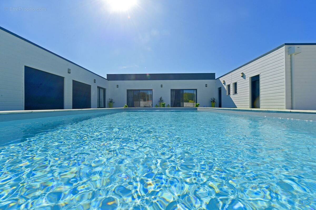 Maison à SAINT-GEORGES-DE-DIDONNE