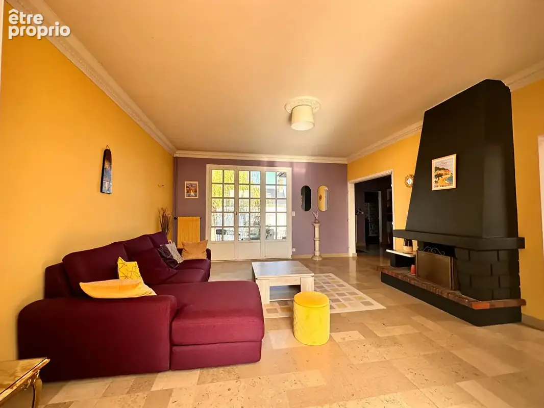 AUBIGNY-SUR-NÈRE  Maison familiale 135 m²  4 chambres Véranda  Sous-sol complet - photo 5