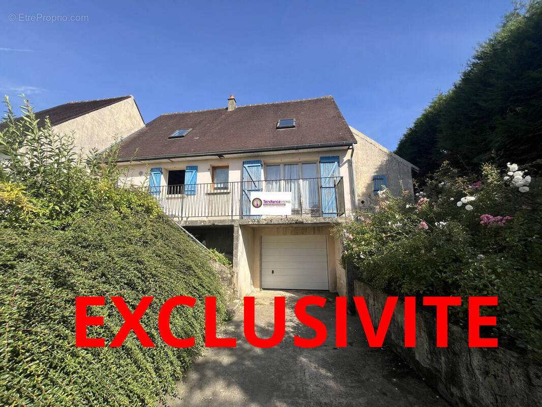 Maison à LE MELE-SUR-SARTHE