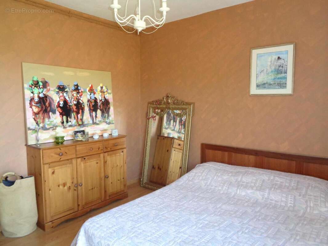   - Appartement à DRAGUIGNAN