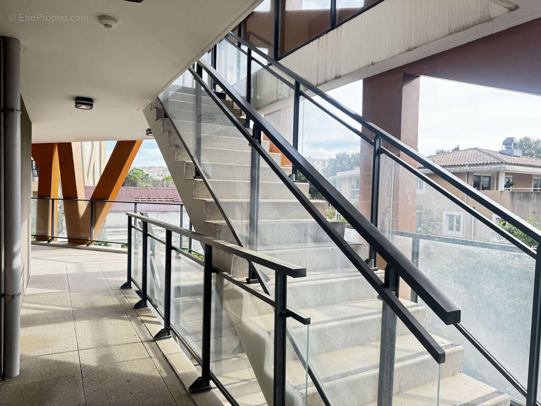 A vendre type 4 Aix sud Terrasse et Garage - photo 8