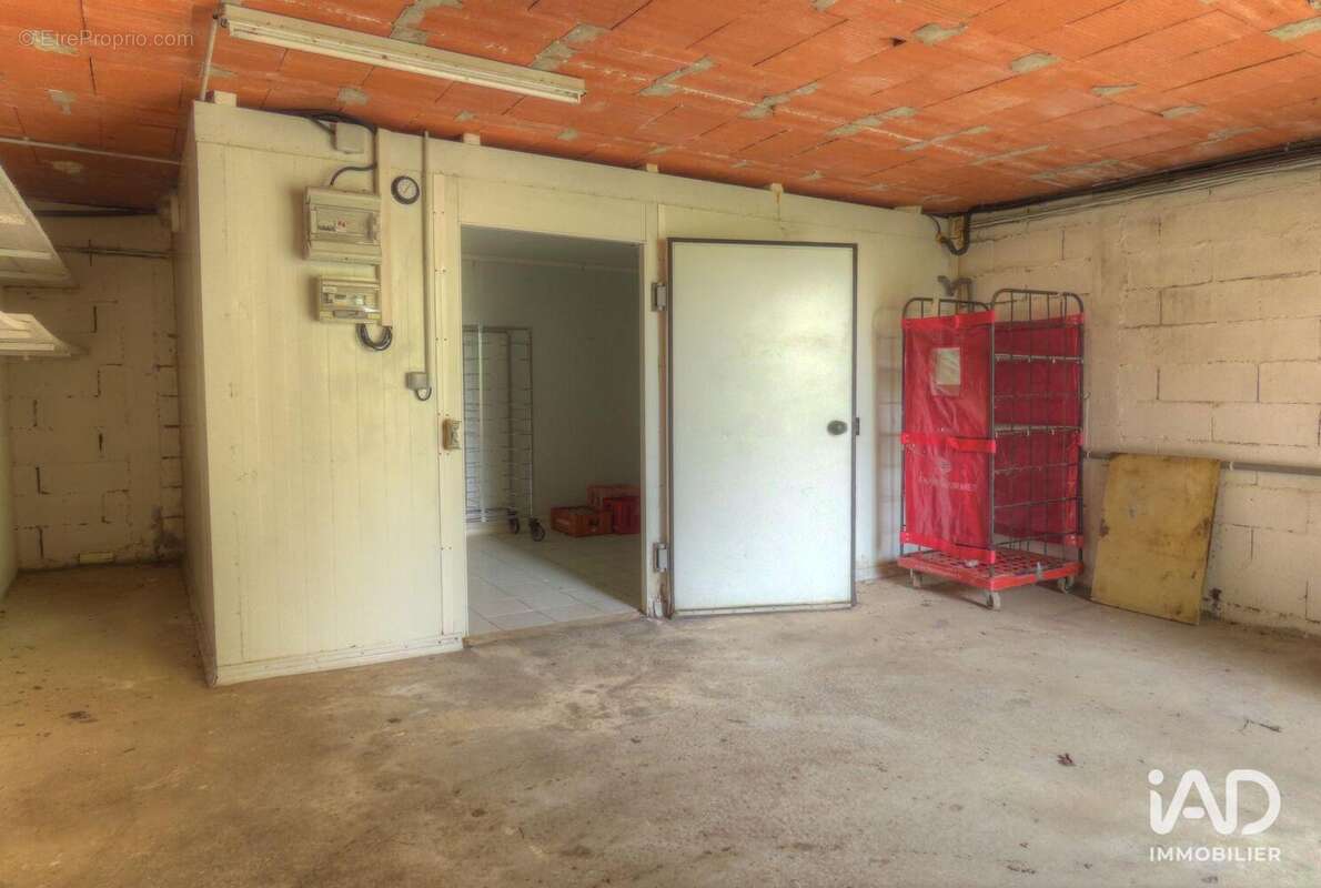 Photo 9 - Commerce à BOURRET