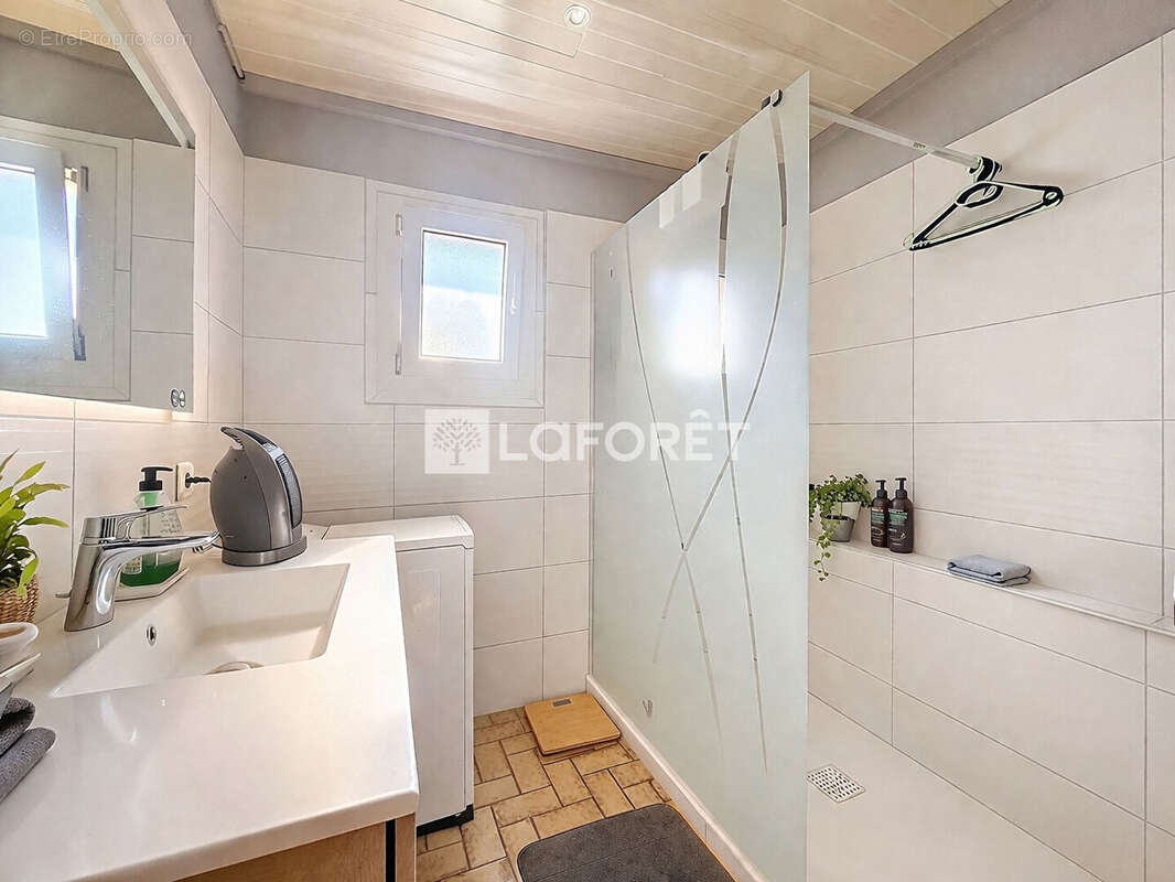 Appartement à LAVERNAY