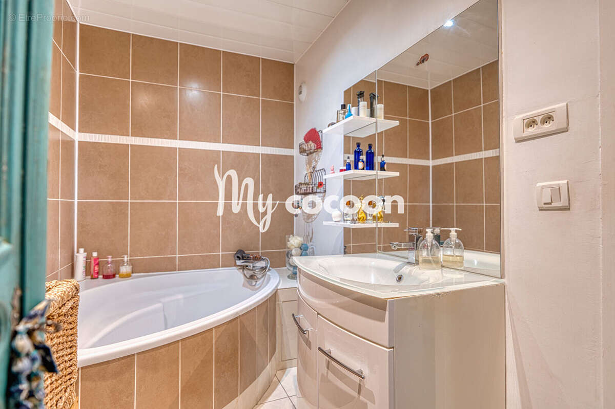 Appartement à LYON-8E
