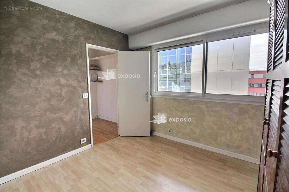 Appartement à SURESNES