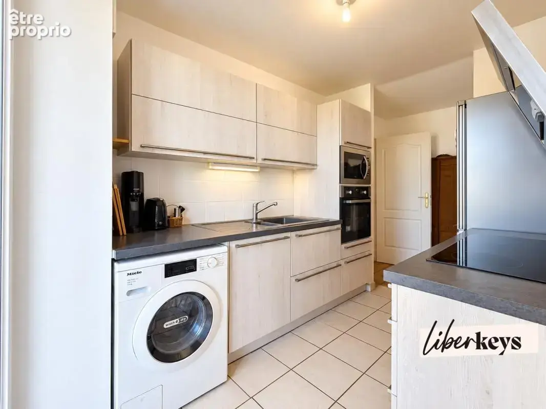 À vendre à Olivet (45160) – Appartement Type 3 de 62,89 m² avec loggia et deux places de parking - photo 6