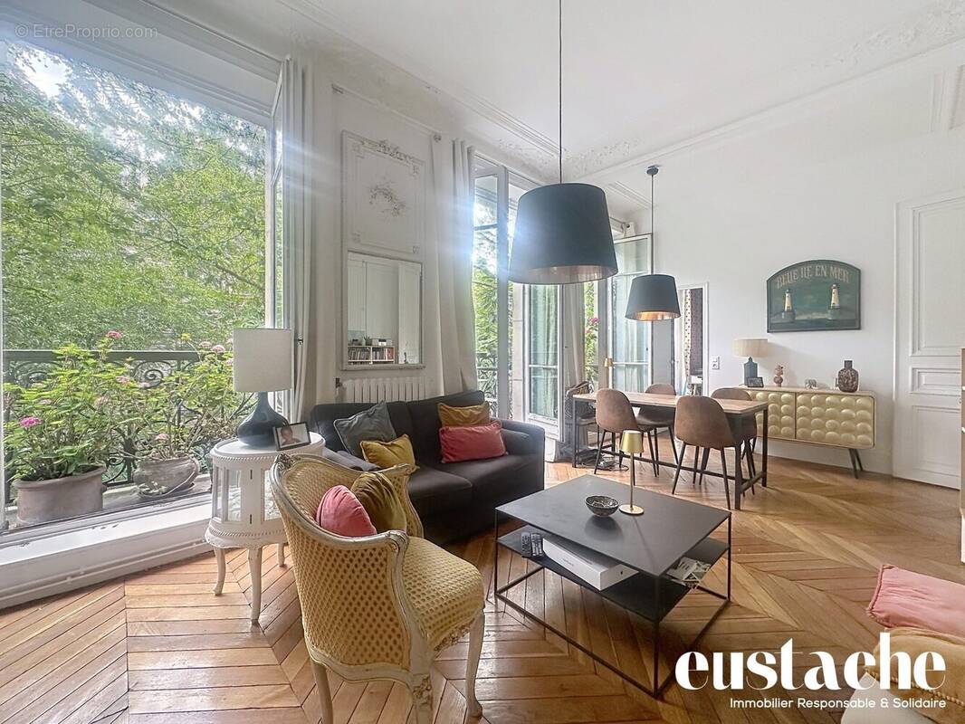 Appartement à PARIS-10E