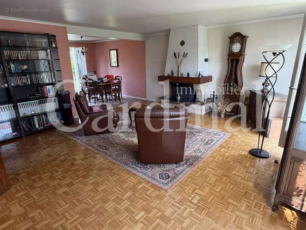 Maison à NOISY-LE-ROI