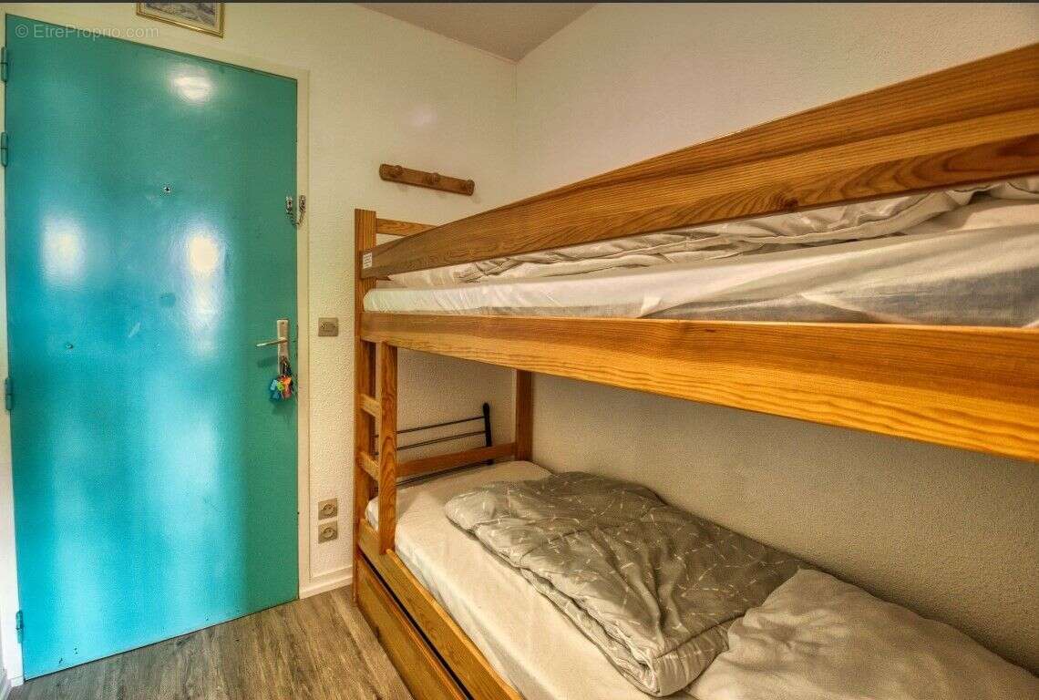 Appartement à MORILLON