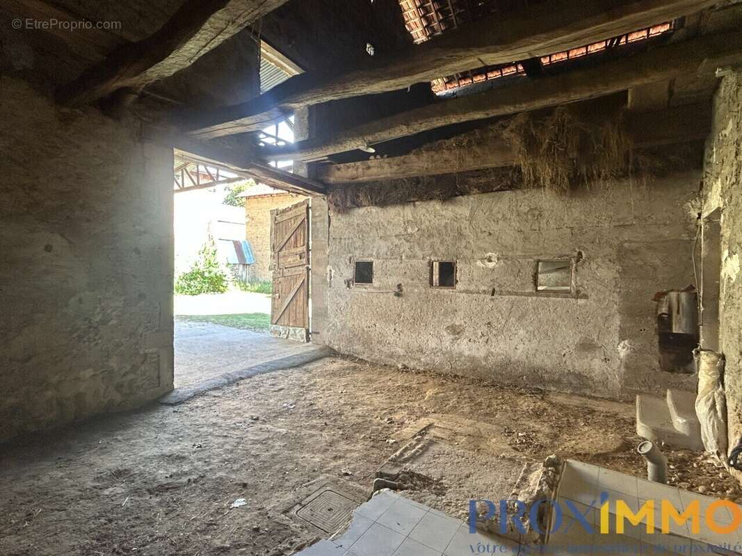 Maison à LA FRETTE