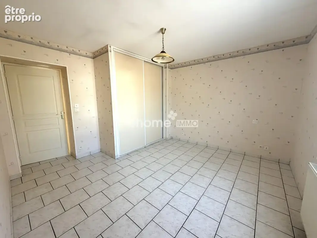 Maison 132 m² à Buzancais  - photo 6