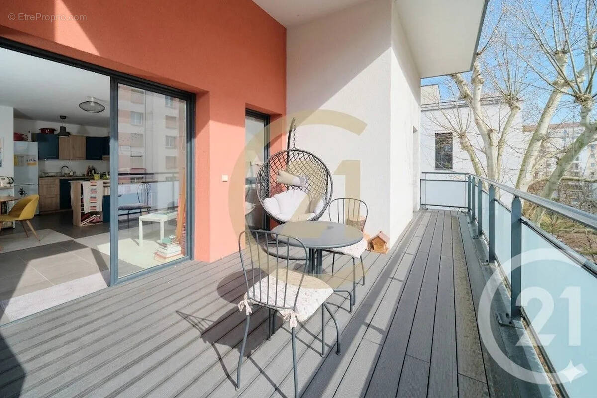 Appartement à LYON-8E