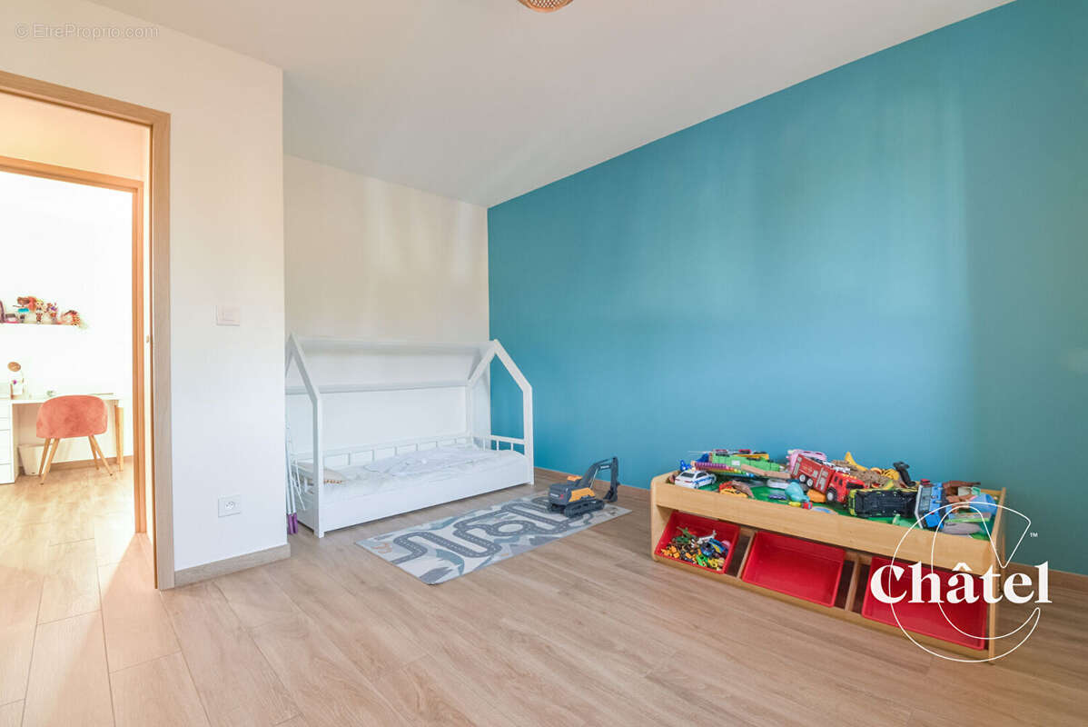 Maison à MONTATAIRE