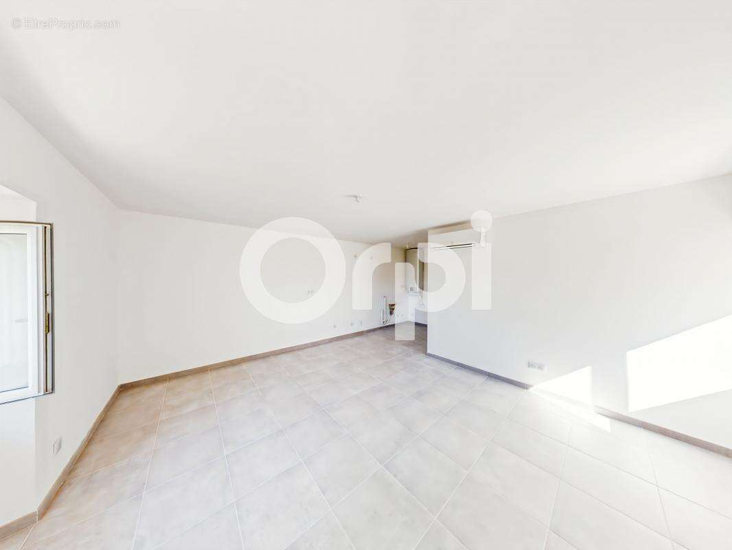 Appartement à RUOMS