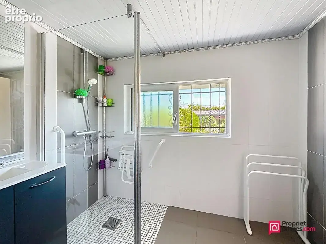 La rochelle - maison de plain-pied - jardin et dependance/atelier de 46 m² - photo 8