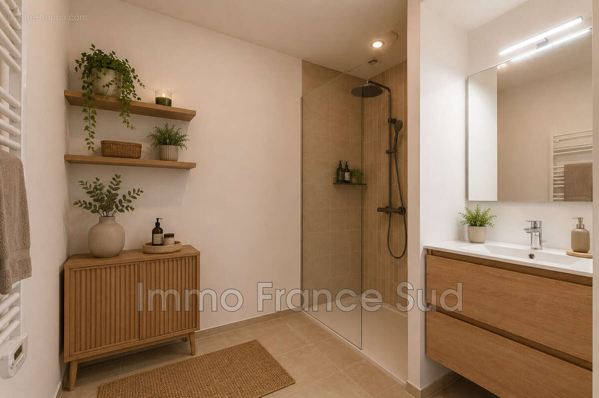 Appartement à LA GARDE-FREINET