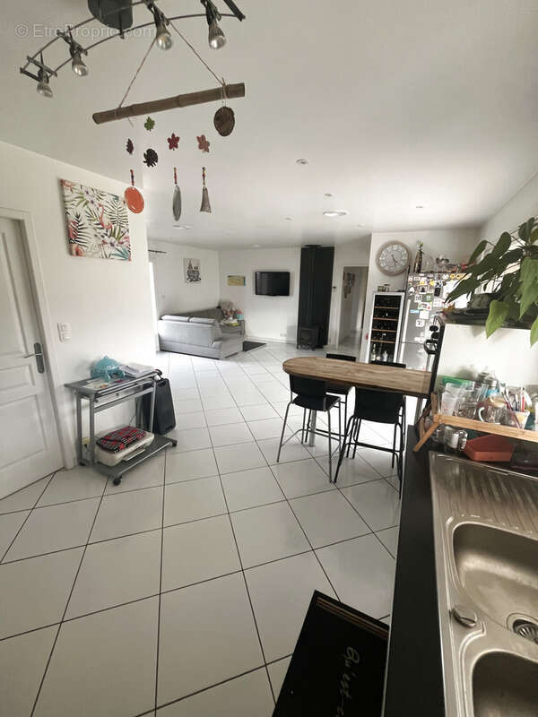 Maison à SAINT-FELIX-DE-RIEUTORD