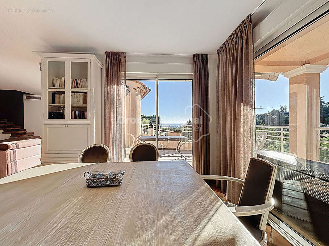 Maison à MANDELIEU-LA-NAPOULE