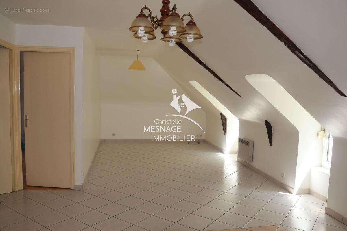 Maison à JUGON-LES-LACS