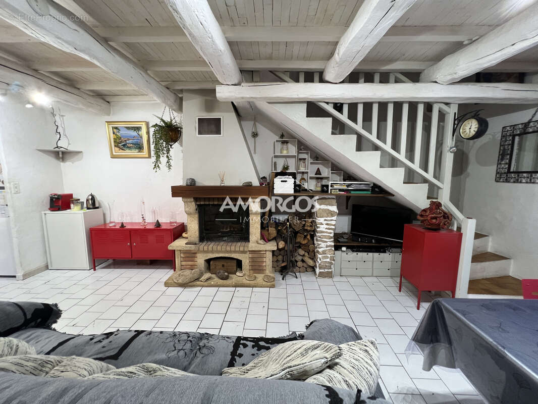 Maison à LE CASTELLET