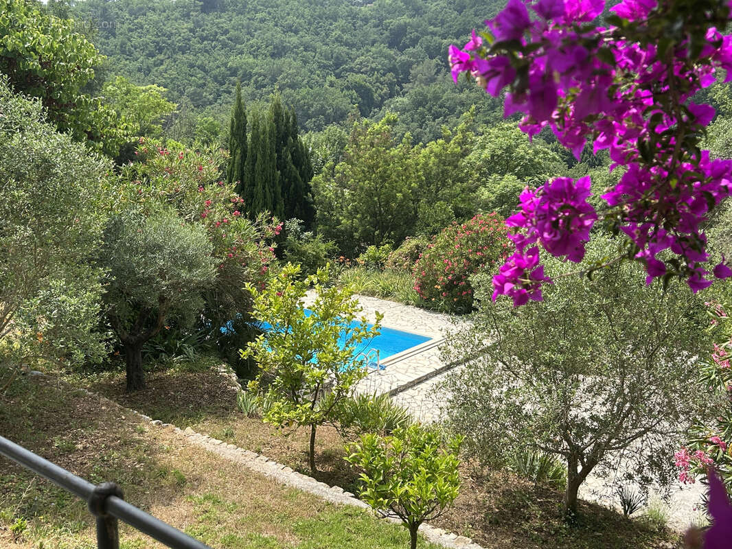Maison à TOURRETTES-SUR-LOUP