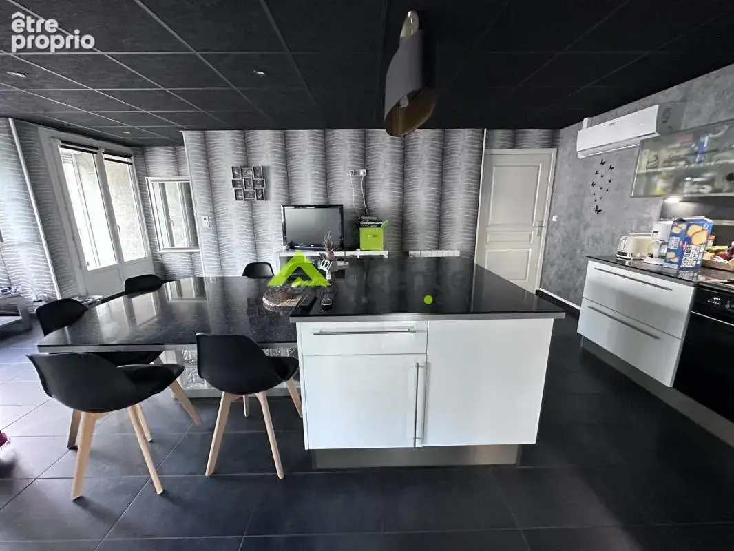 Appartement à AUZANCES