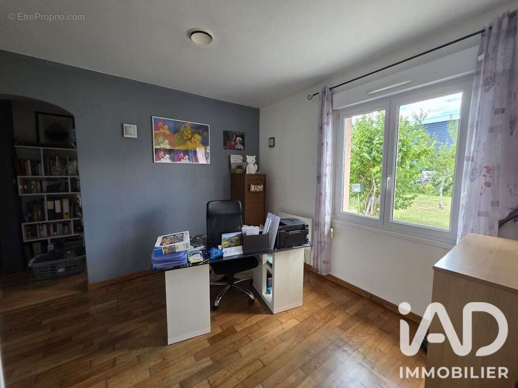 Maison 102 m² à Noidans-Les-Vesoul  - photo 9