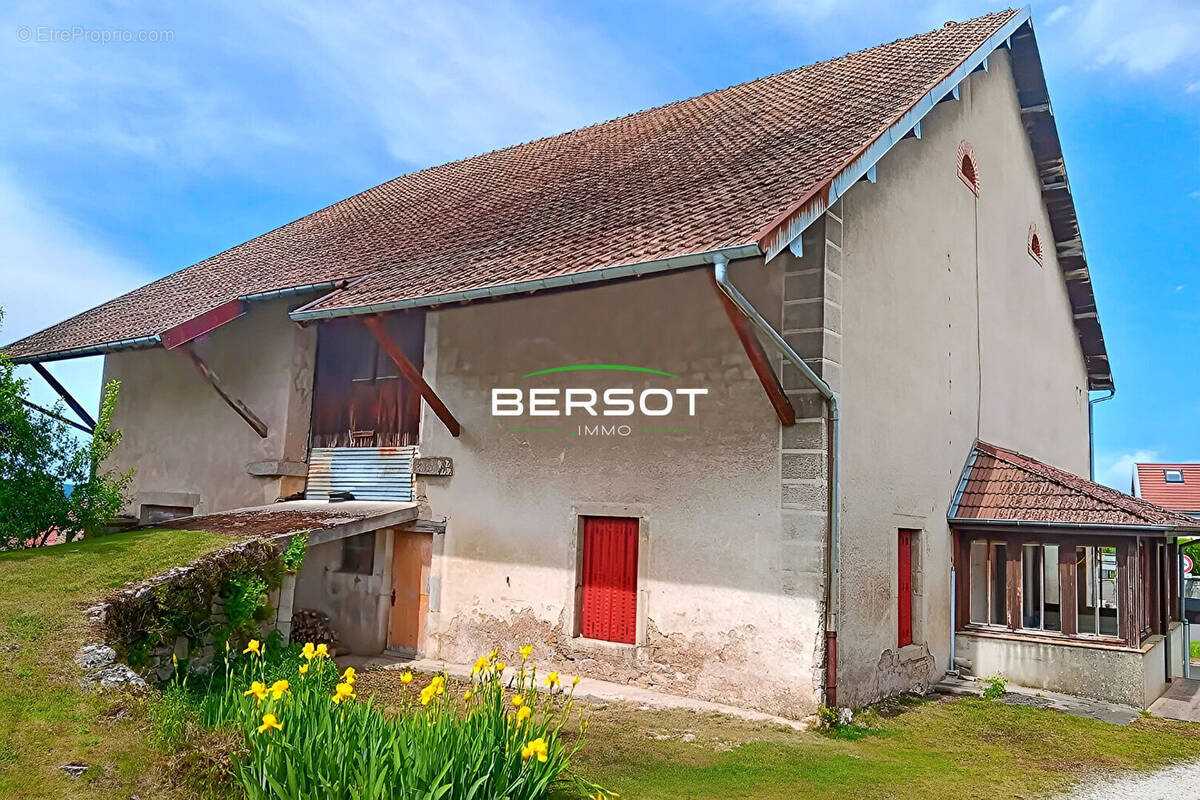 Maison à MAMIROLLE