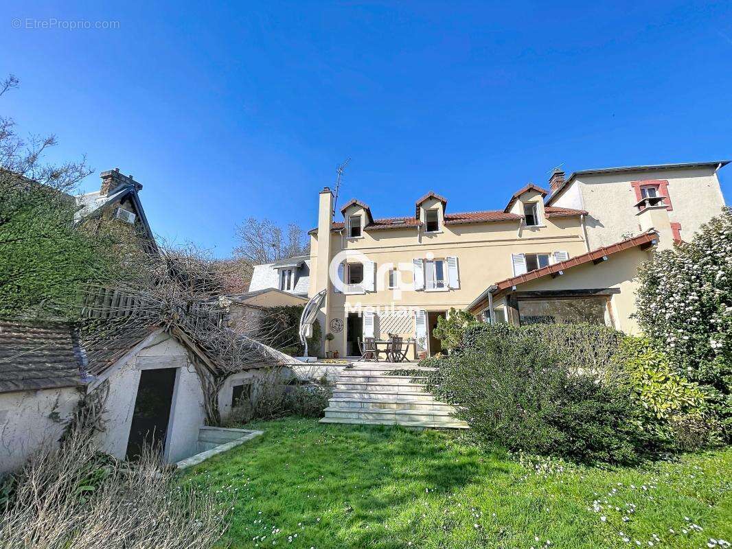 Maison à HARDRICOURT