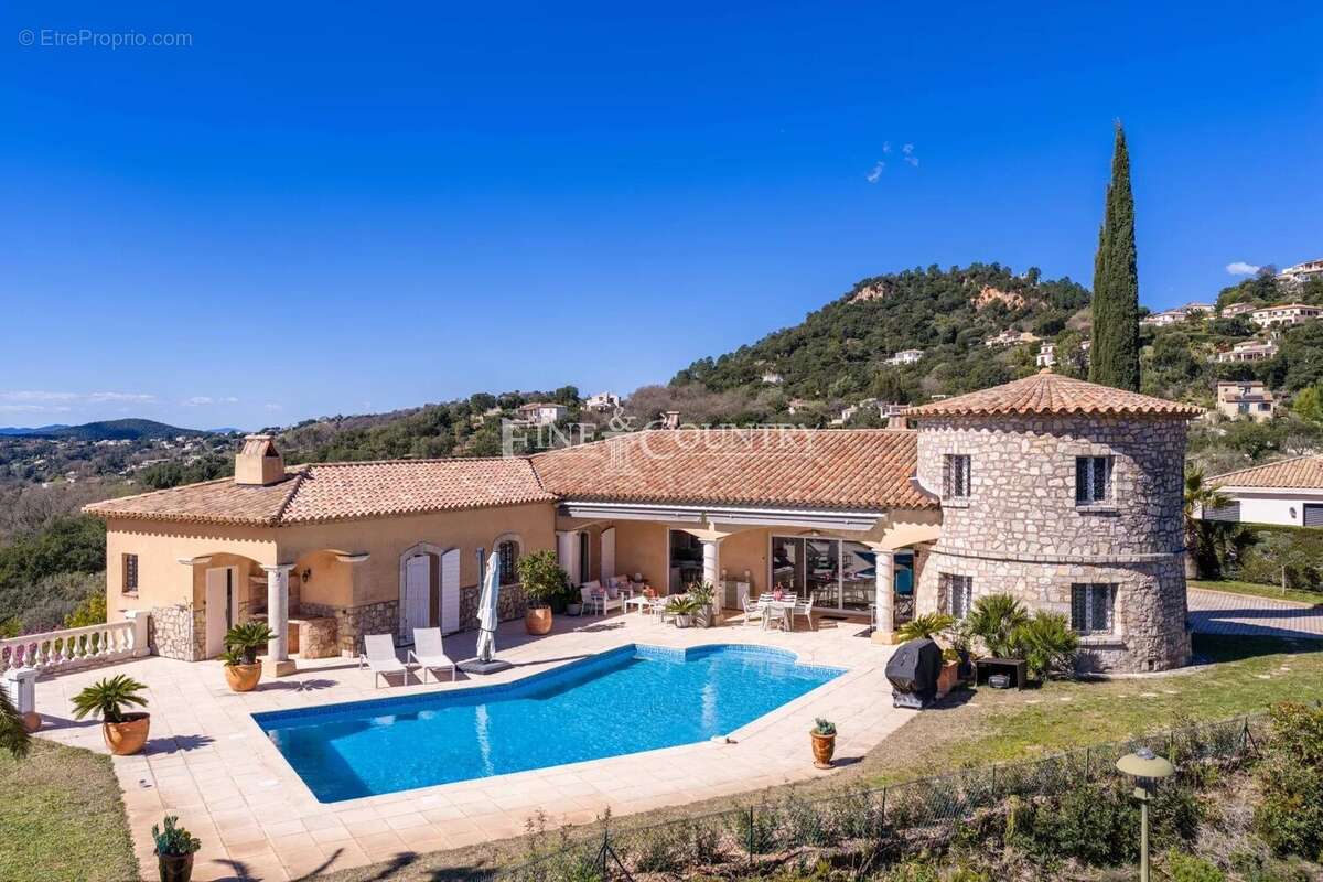 Maison à LES ADRETS-DE-L'ESTEREL