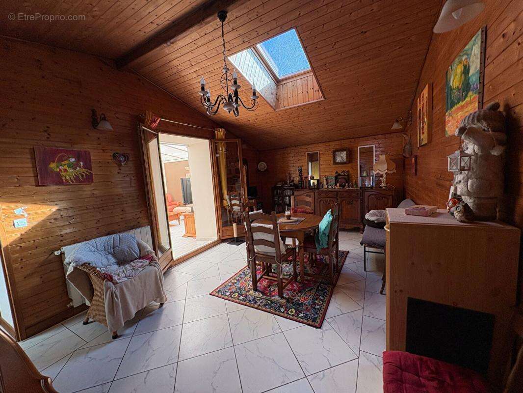 Maison à SAINTES