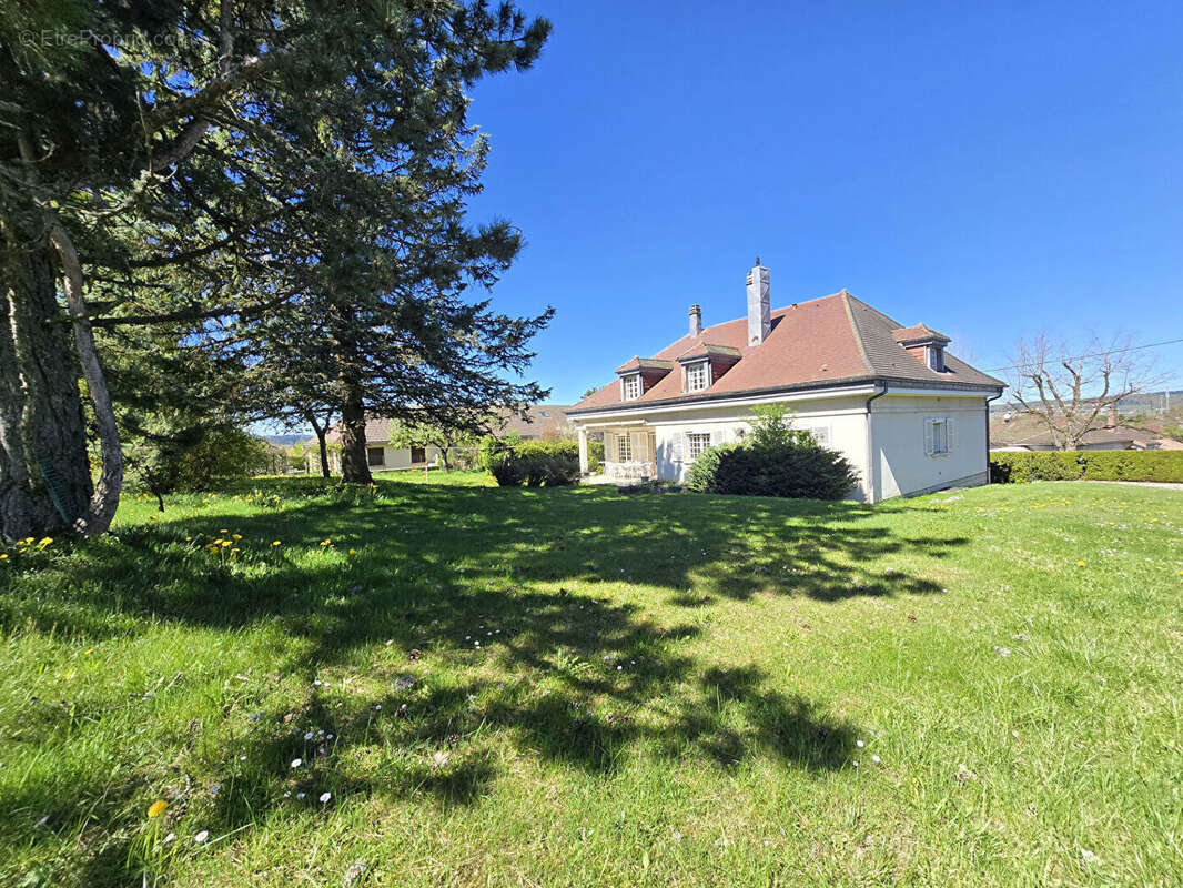 Maison Pontarlier 9 pièce(s) 257 m2 - photo 18