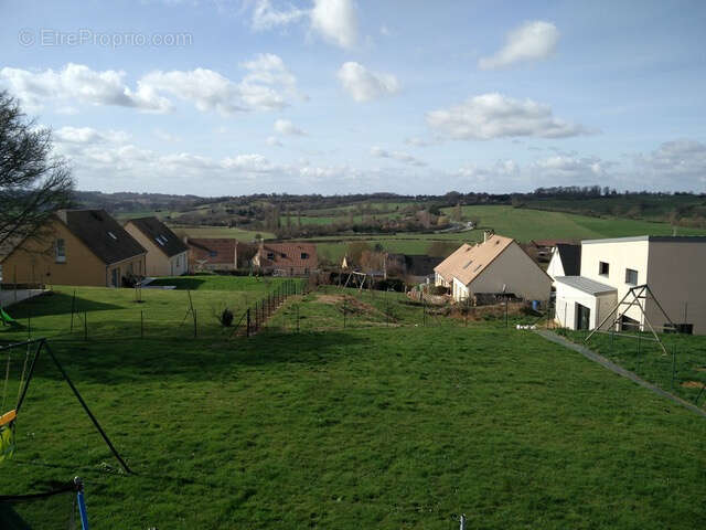 Maison à COULANS-SUR-GEE