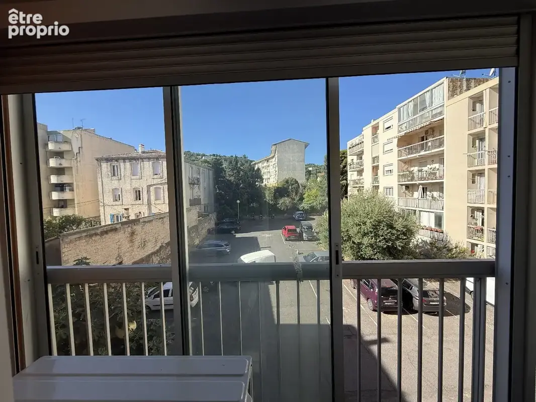 Appartement T4 avec balcon,ascenceur, cave et parking - photo 7