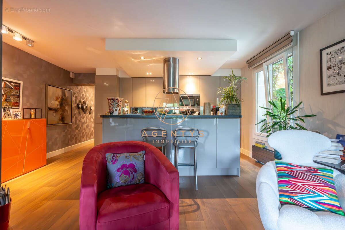 Appartement à LE PERREUX-SUR-MARNE