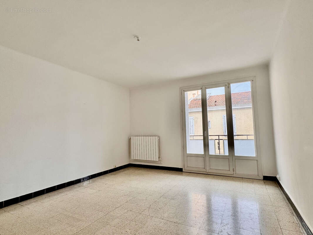 Appartement à HYERES