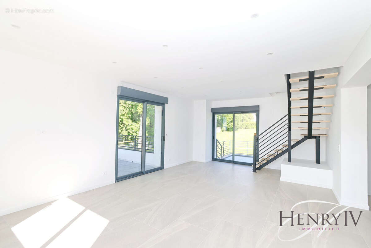 Appartement à MONTBONNOT-SAINT-MARTIN
