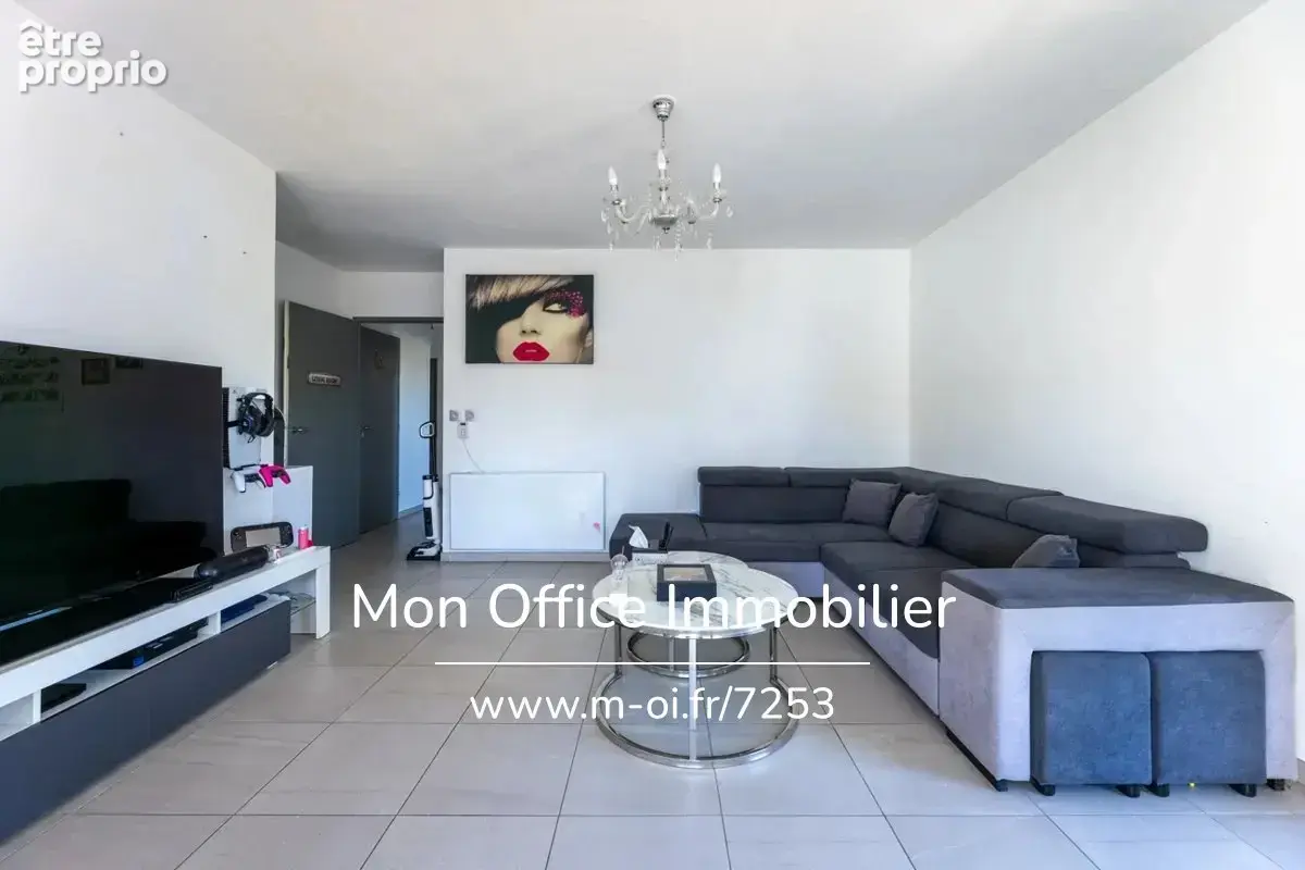 Référence : 7253-MCO - Dernier étage Appartement 3 pièces terrasse et place de parking privative en sous sol - photo 3