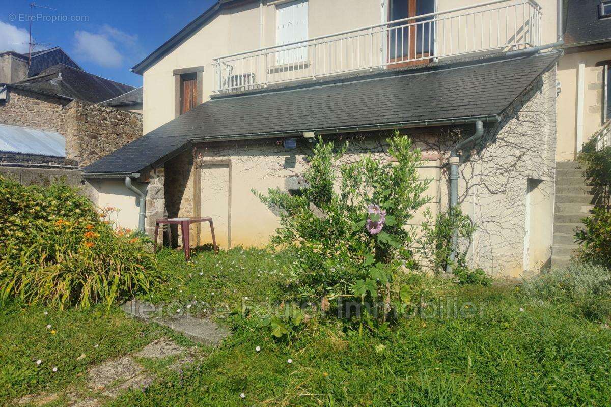 Appartement à NEUVIC