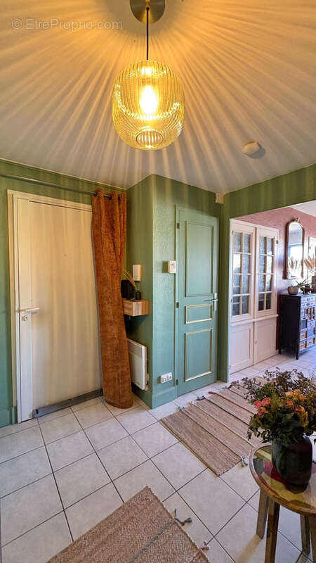 EXCLUSIVITE - Appartement T3 avec balcons et stationnement - photo 4